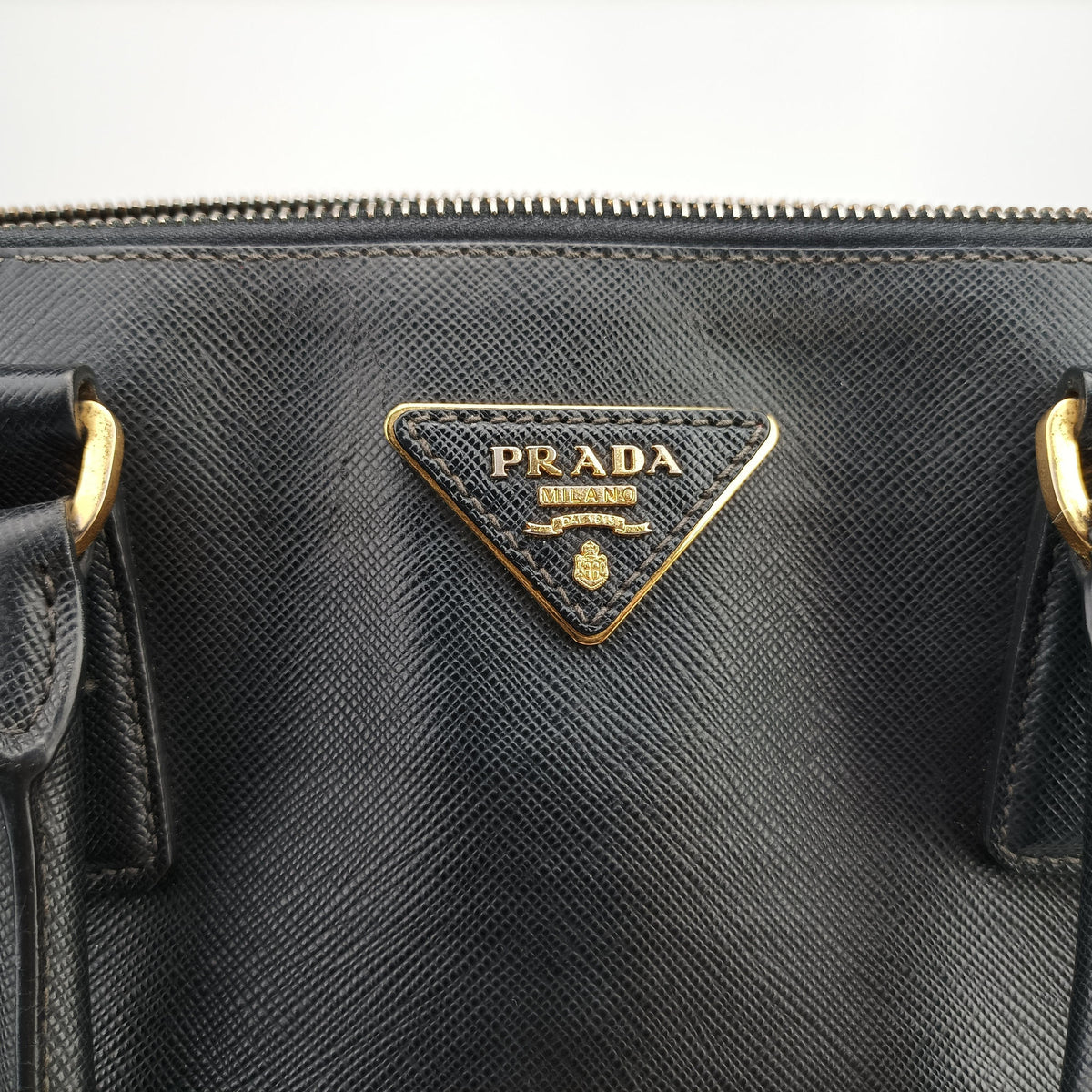 Secondhand Prada Galleria Black SAFFIANO Leather BN2274 shoulderbag | stylenewstar