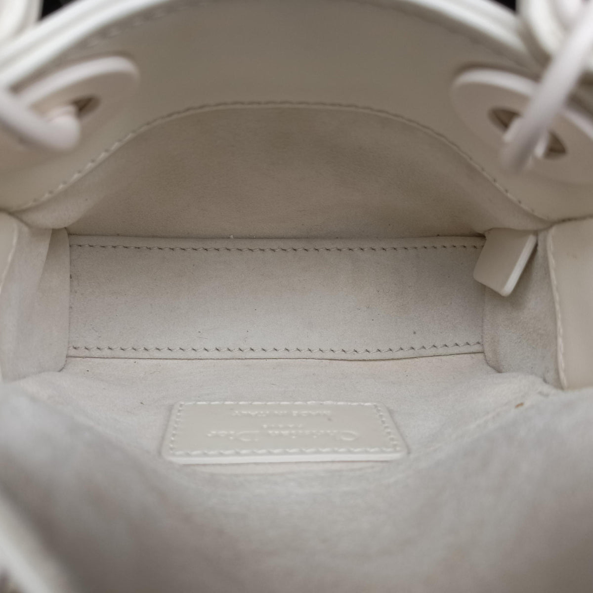 Pre-owned Christian Dior Lady Dior White leather  shoulderbag | stylenewstar