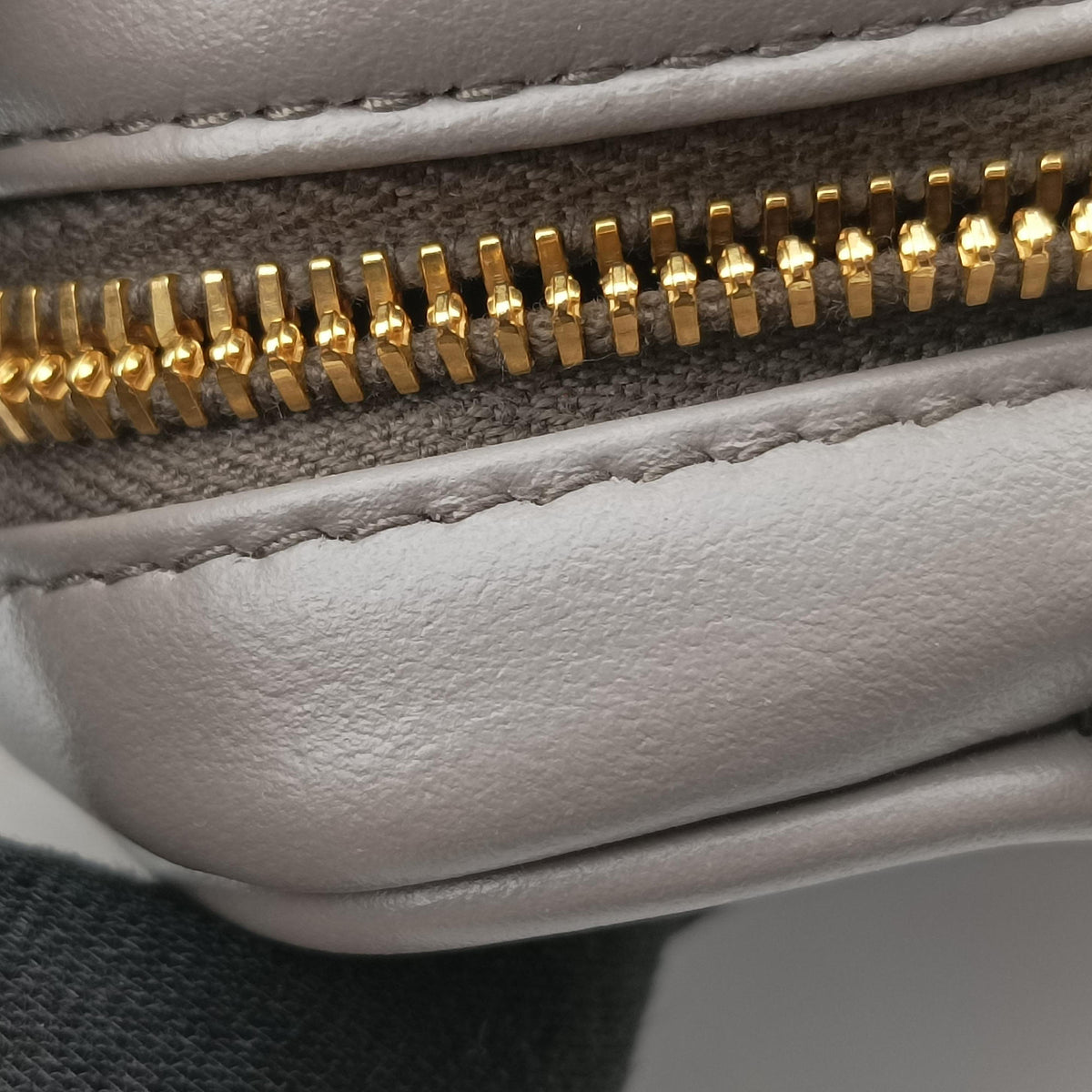 Pre-owned Miu Miu Beau Micro Grey Leather  handbag | stylenewstar
