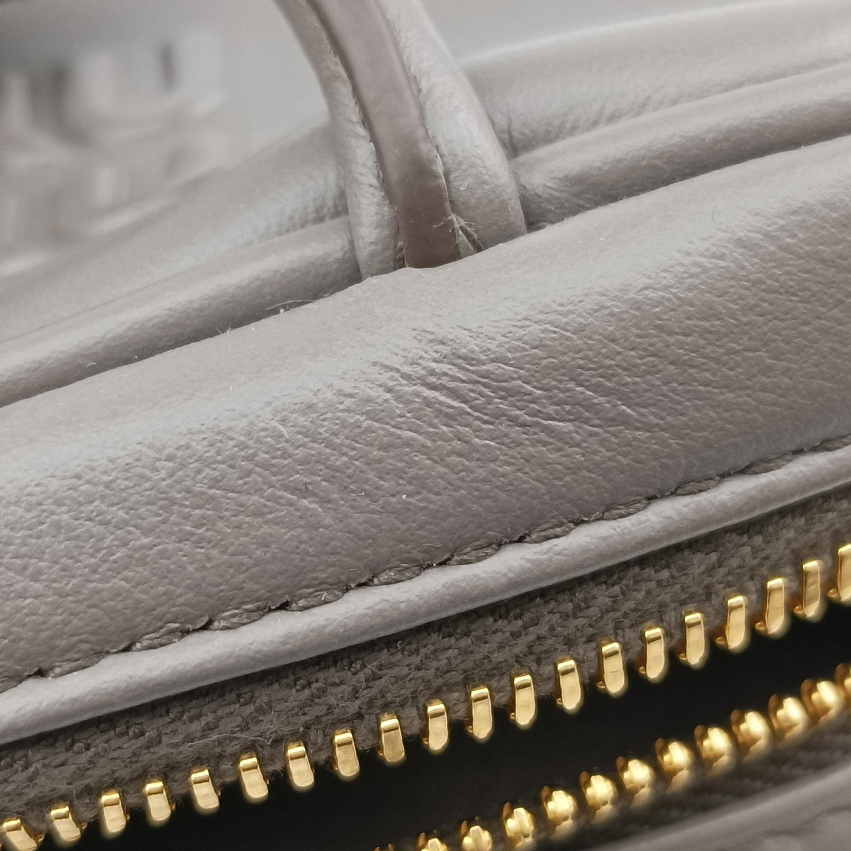 Pre-owned Miu Miu Beau Micro Grey Leather  handbag | stylenewstar