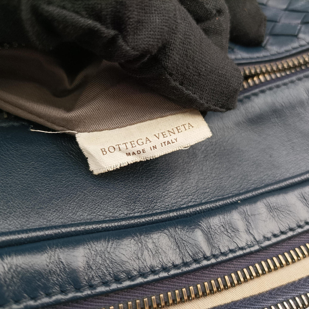 Vintage Bottega Veneta Intrecciato Navy lambskin  shoulderbag | stylenewstar