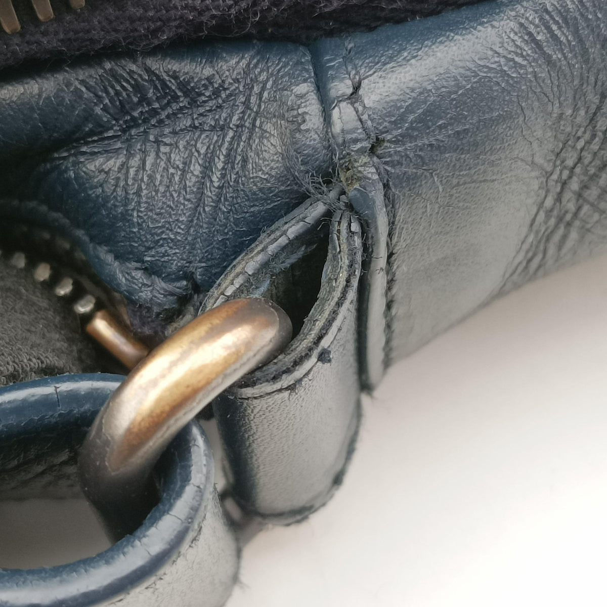 Vintage Bottega Veneta Intrecciato Navy lambskin  shoulderbag | stylenewstar
