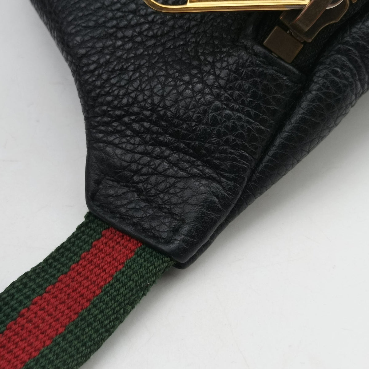 Secondhand Gucci Print Black Leather 527792 bum bag/waist bag | stylenewstar