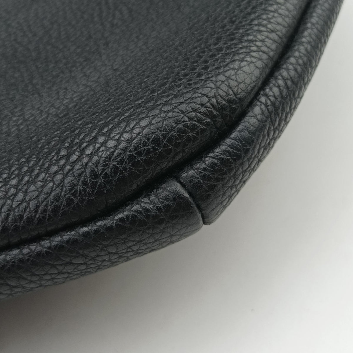 Secondhand Gucci Print Black Leather 527792 bum bag/waist bag | stylenewstar
