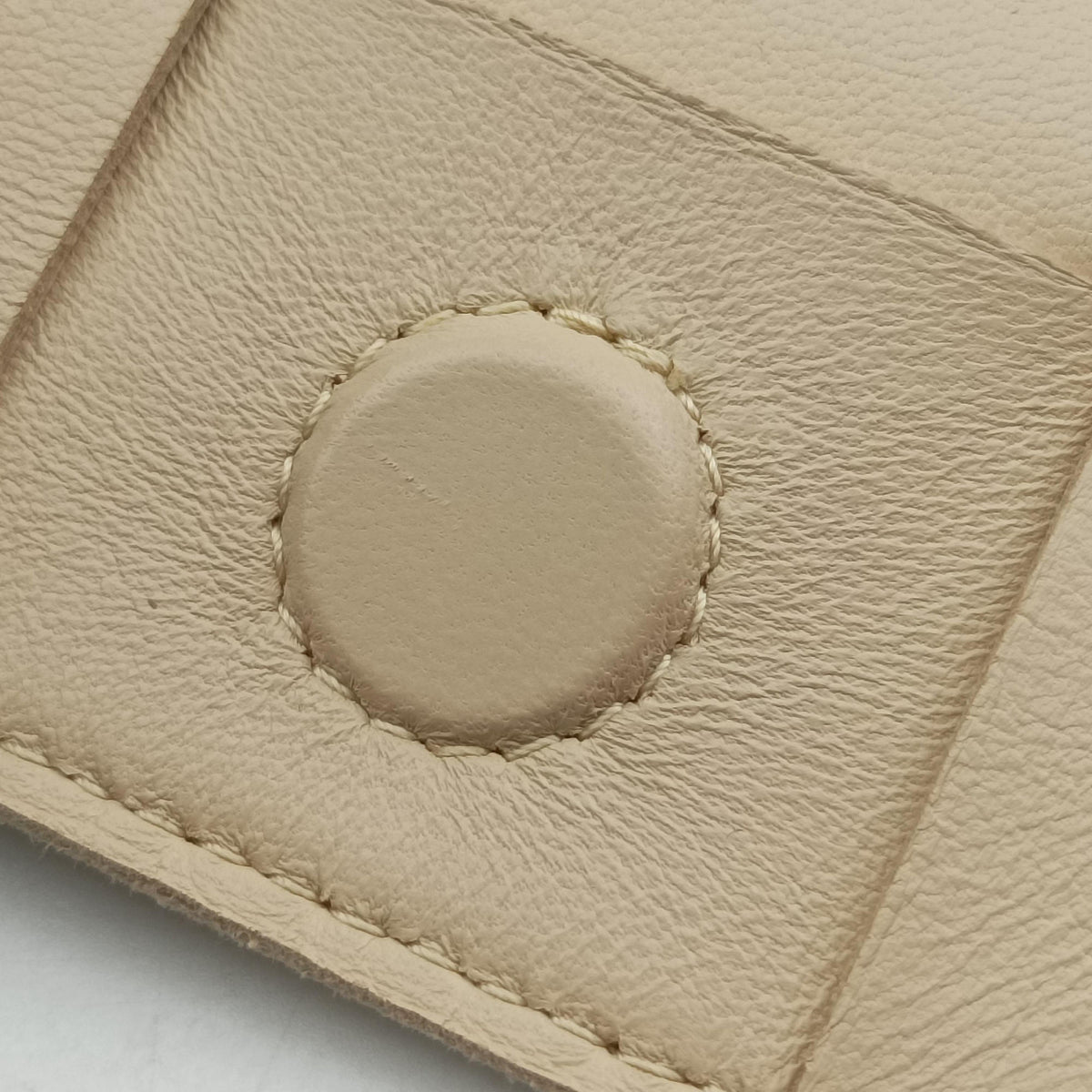 Pre-owned Bottega Veneta candy cassette Beige lambskin  shoulderbag | stylenewstar