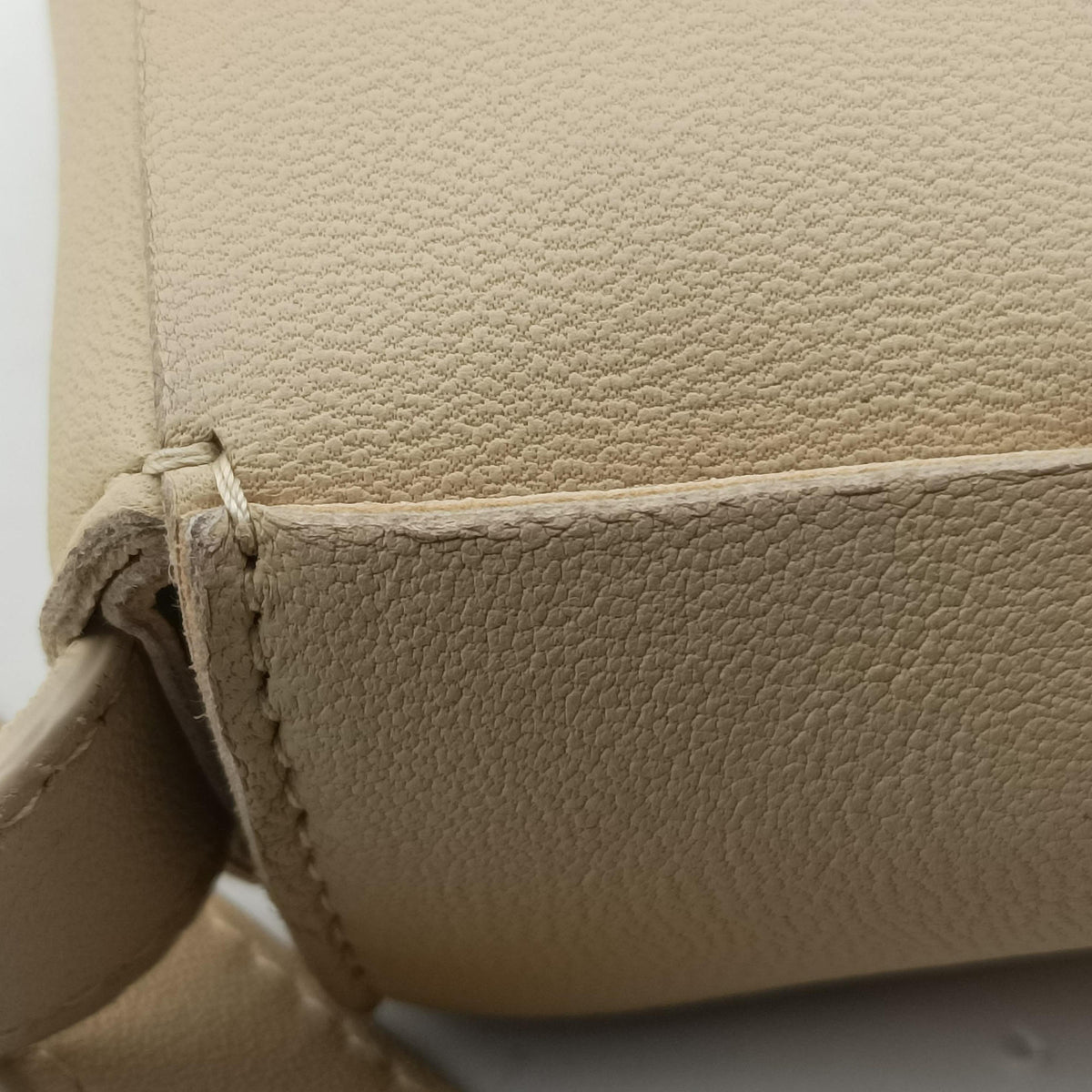 Pre-owned Bottega Veneta candy cassette Beige lambskin  shoulderbag | stylenewstar