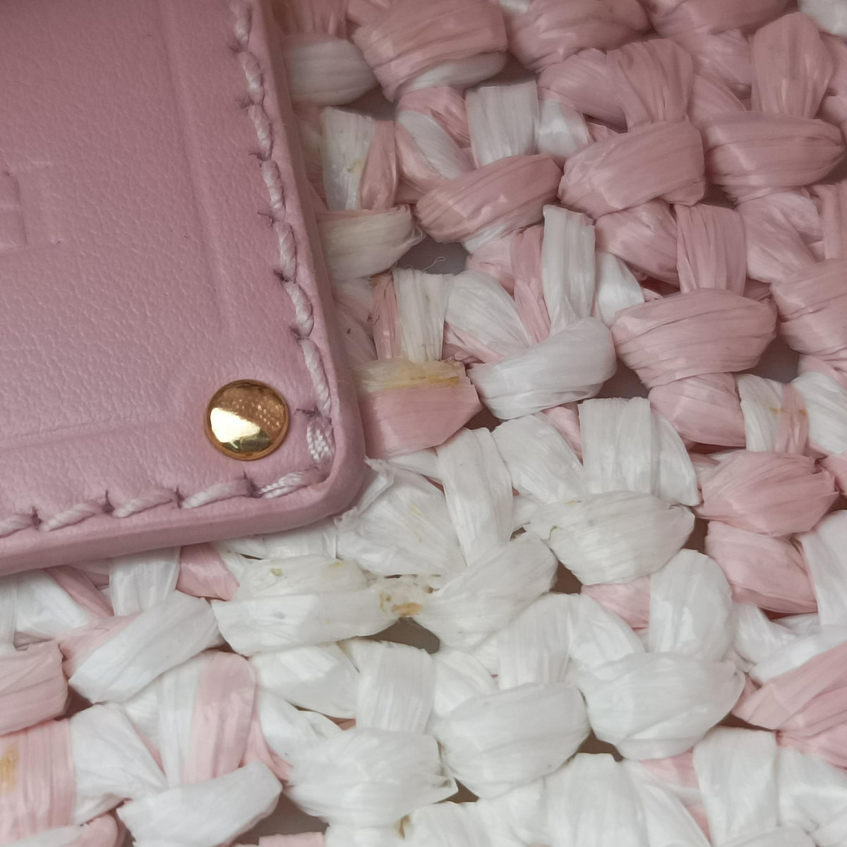Pre-owned Prada Effect Crochet Pink Raffia  shoulderbag | stylenewstar
