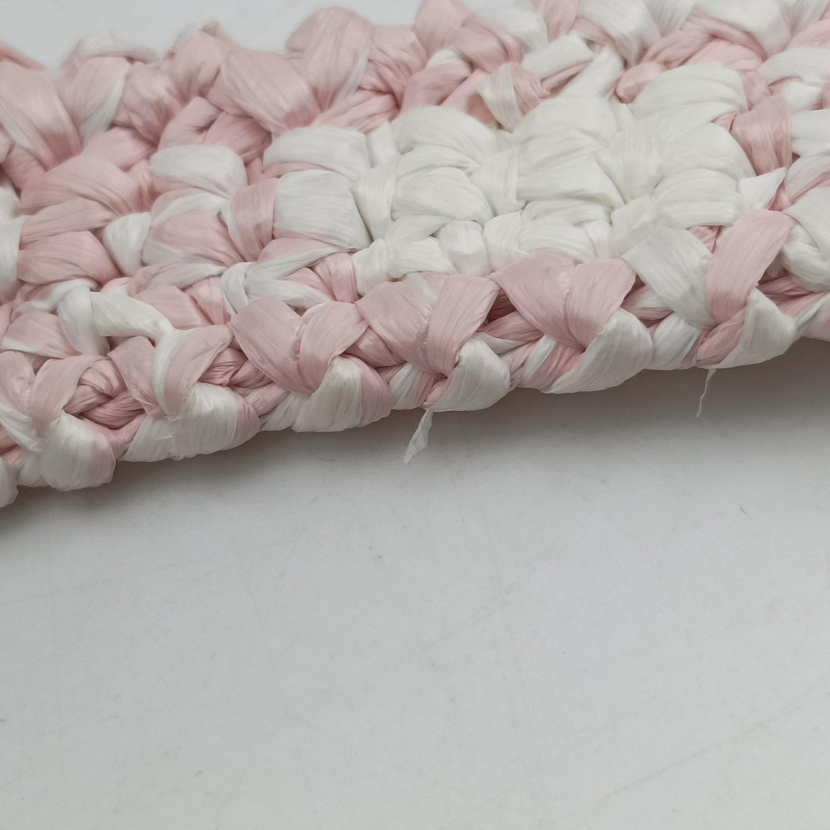 Pre-owned Prada Effect Crochet Pink Raffia  shoulderbag | stylenewstar