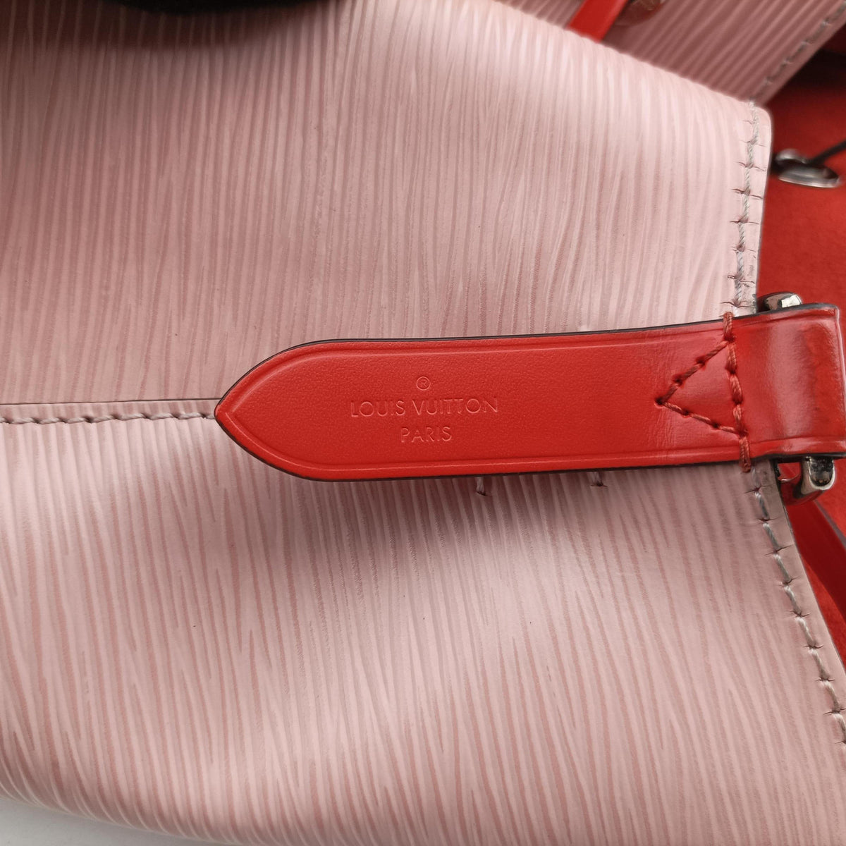 Vintage Louis Vuitton NeoNoe Rose Valerine Epi M54370 shoulderbag | stylenewstar