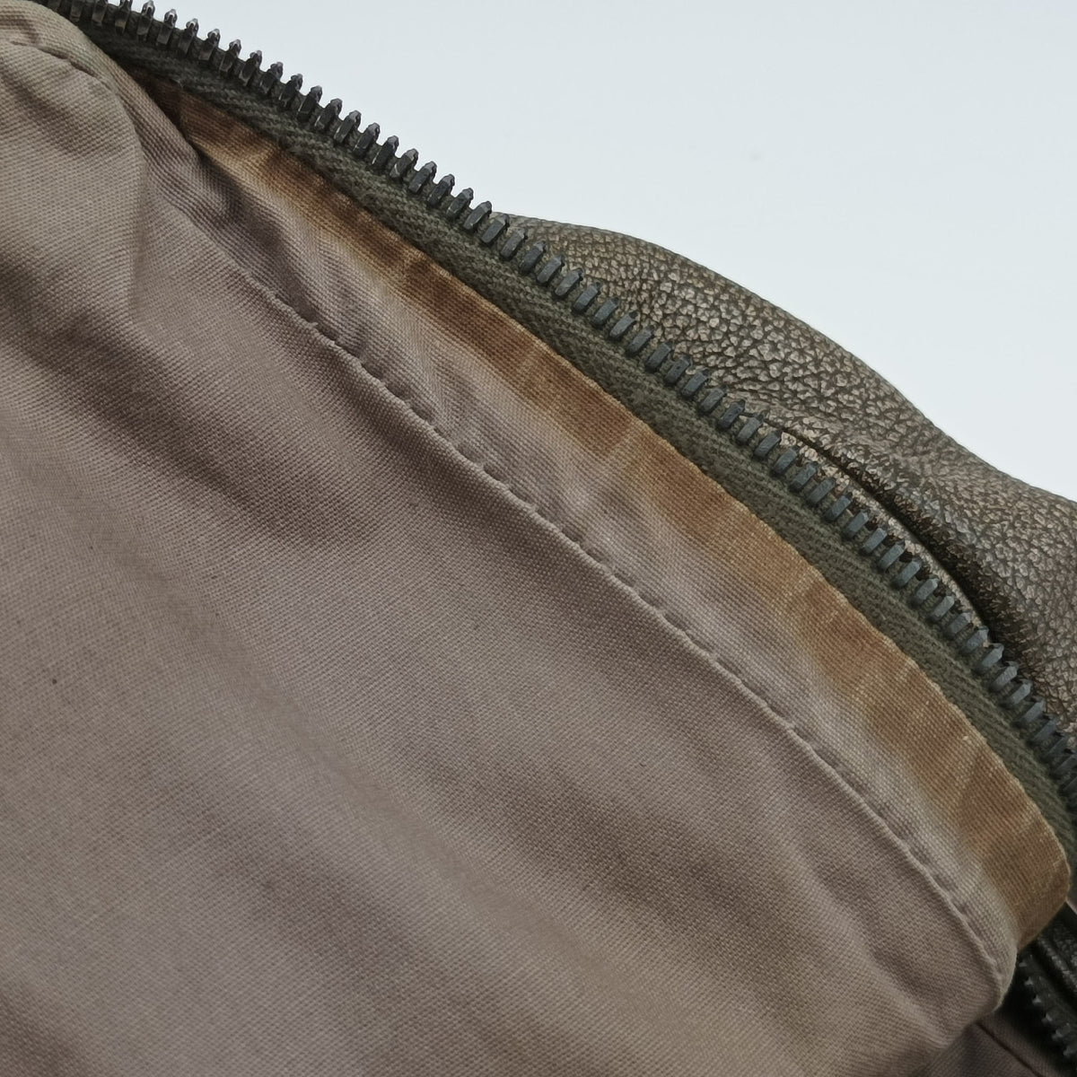 Secondhand Bottega Veneta Intrecciato Grey lambskin  shoulderbag | stylenewstar
