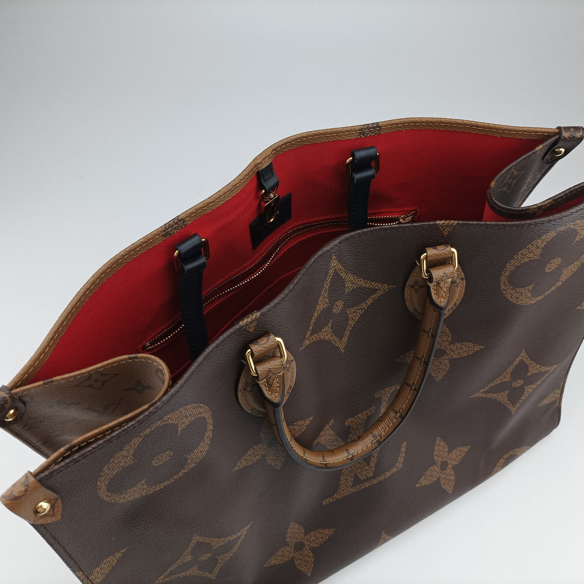 Secondhand Louis Vuitton On The Go GM Brown Monogram Reverse M44576 shoulderbag | stylenewstar
