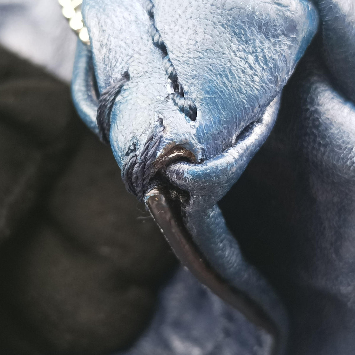 Pre-owned Givenchy Pandora Blue Leather  shoulderbag | stylenewstar