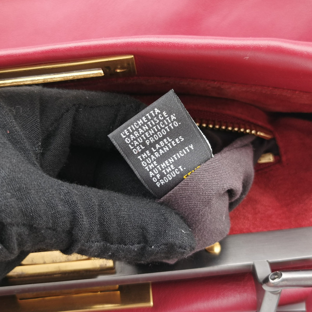 Pre-owned Fendi PEEKABOO Red Leather 8BN226 shoulderbag | stylenewstar