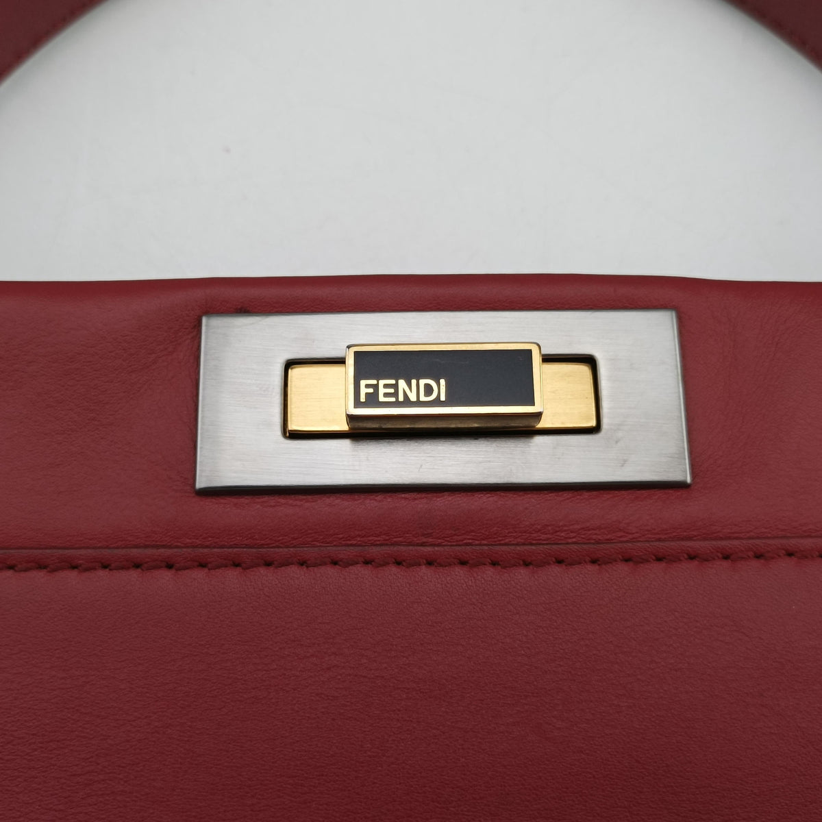 Pre-owned Fendi PEEKABOO Red Leather 8BN226 shoulderbag | stylenewstar