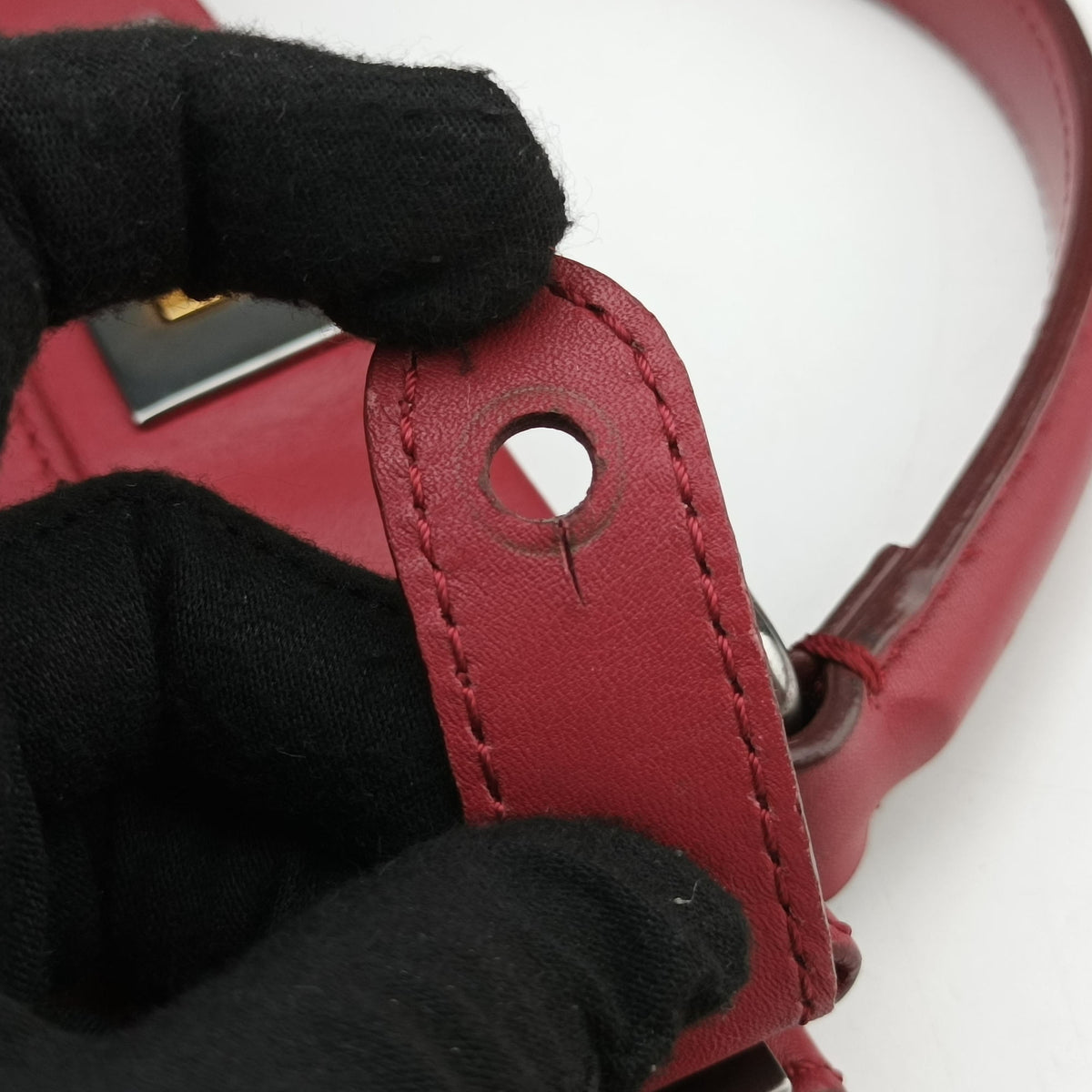 Pre-owned Fendi PEEKABOO Red Leather 8BN226 shoulderbag | stylenewstar