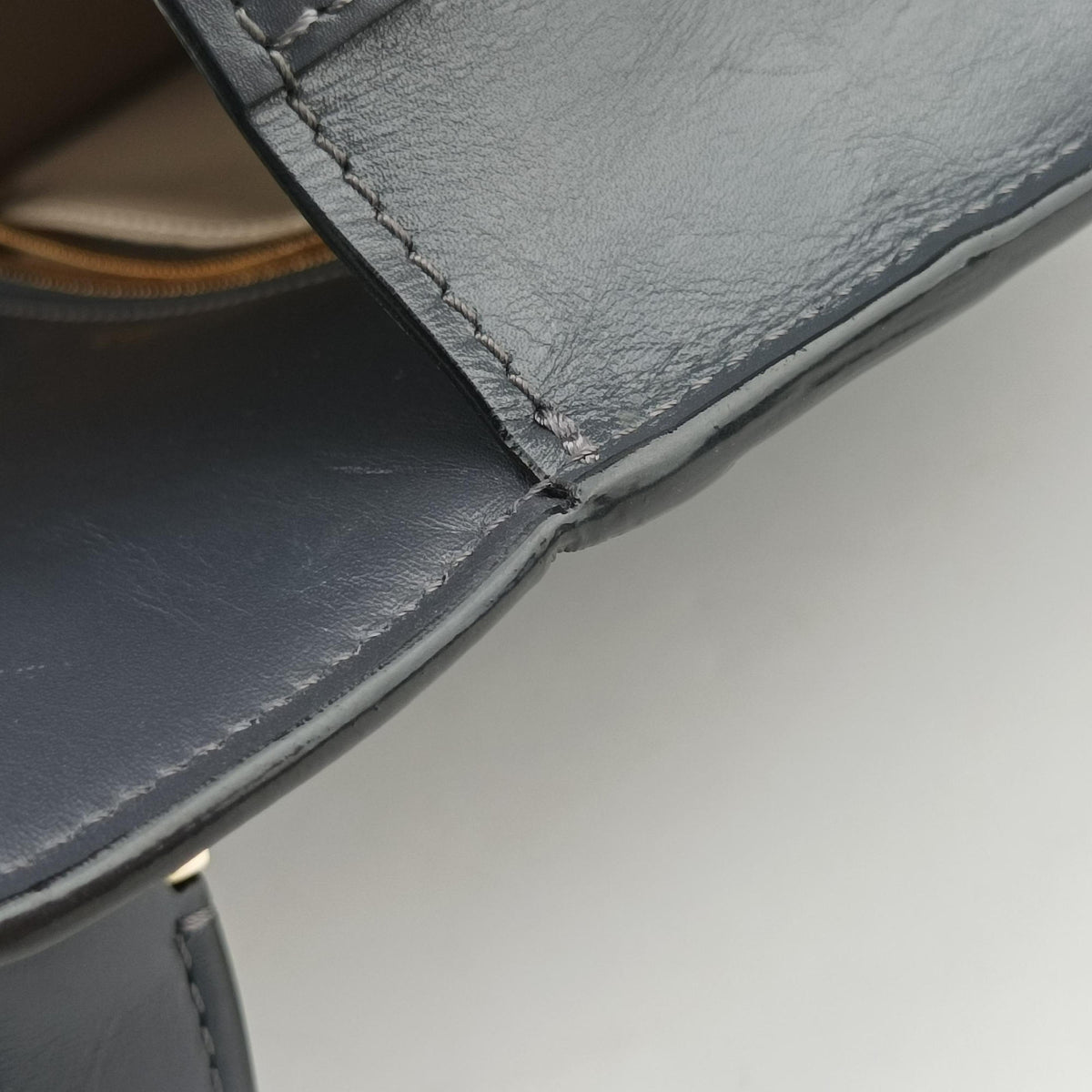 Secondhand Valextra Iside Grey x Red Calf Leather  shoulderbag | stylenewstar
