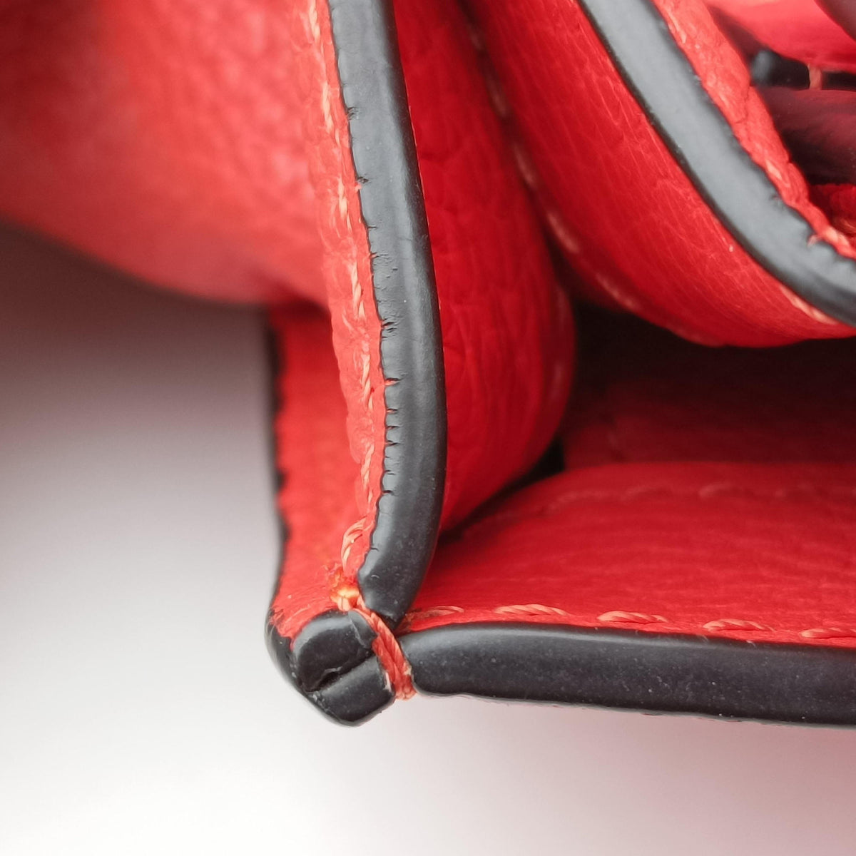 Pre-owned Celine Luggage Mini Shopper Red Leather  handbag | stylenewstar