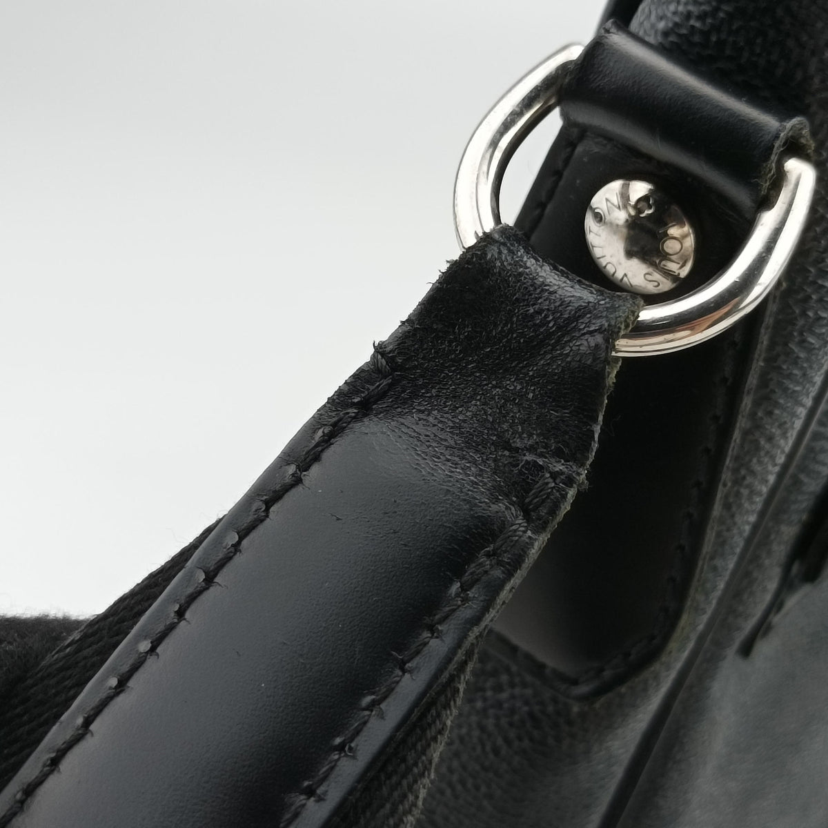 Pre-owned Louis Vuitton DANIEL MM Noir Damier GRAPHITE N58029 shoulderbag | stylenewstar