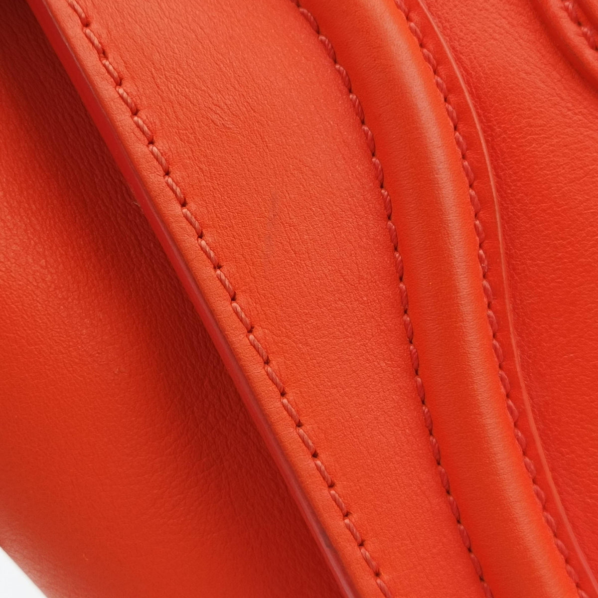 Pre-owned Celine Luggage Micro shopper Orange leather  handbag | stylenewstar