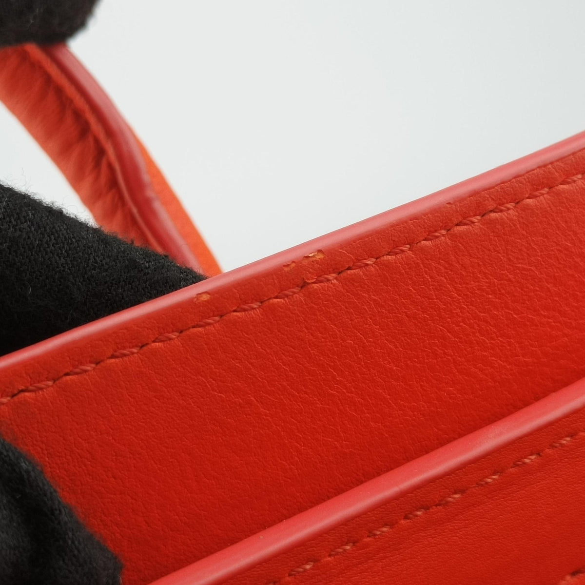 Pre-owned Celine Luggage Micro shopper Orange leather  handbag | stylenewstar