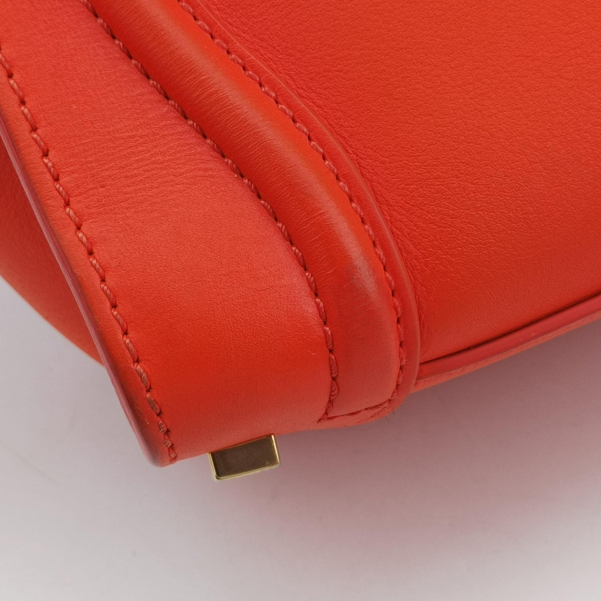 Pre-owned Celine Luggage Micro shopper Orange leather  handbag | stylenewstar