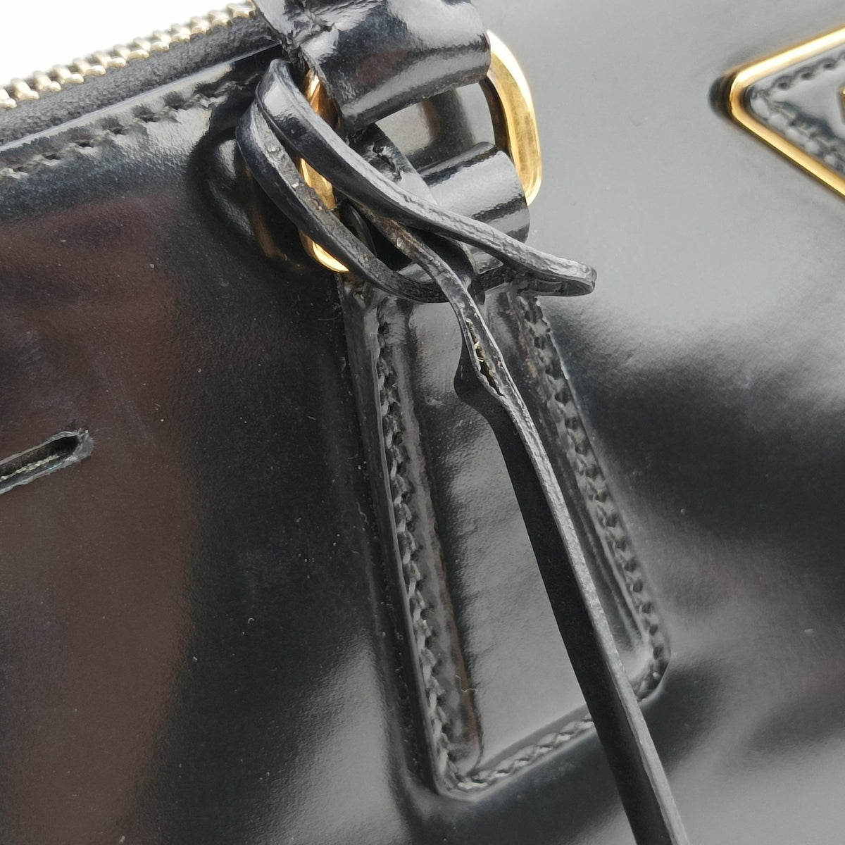 Pre-owned Prada Galleria Black patent 1BA274 handbag | stylenewstar