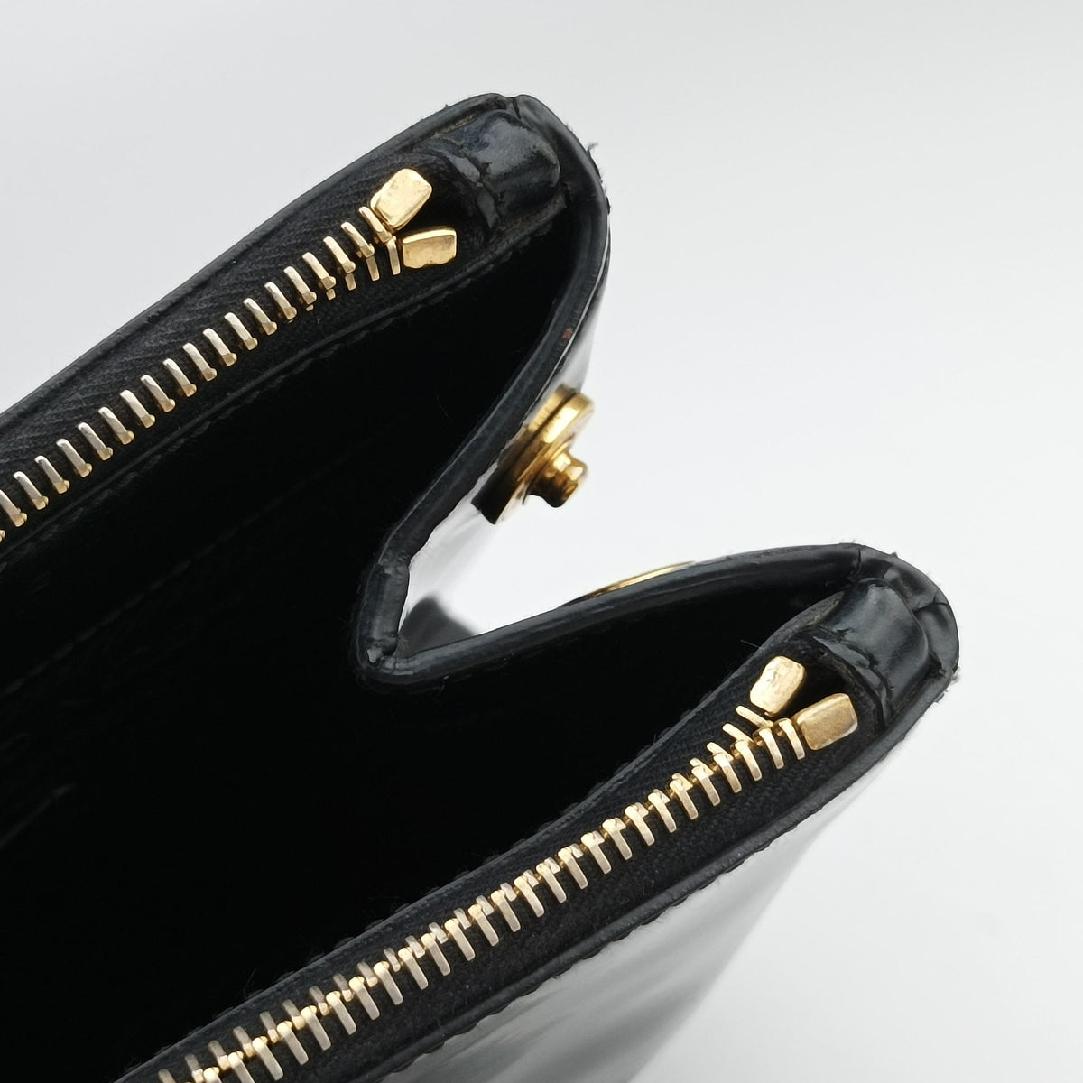 Pre-owned Prada Galleria Black patent 1BA274 handbag | stylenewstar