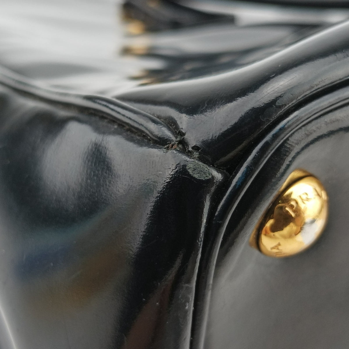 Pre-owned Prada Galleria Black patent 1BA274 handbag | stylenewstar