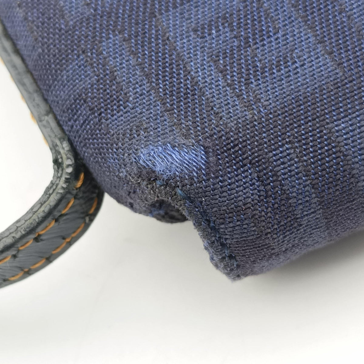 Secondhand Fendi Zucchino Blue Canvas 8BT075 shoulderbag | stylenewstar