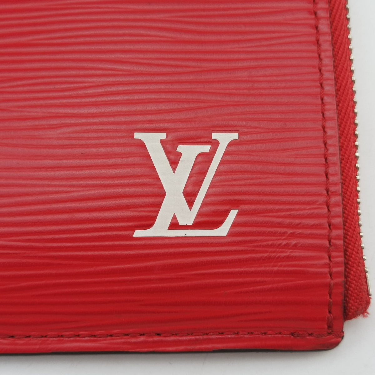 Pre-owned Louis Vuitton Pochette Jour GM Supreme Collaboration ROUGE×white epi M67722 clutchbag | stylenewstar