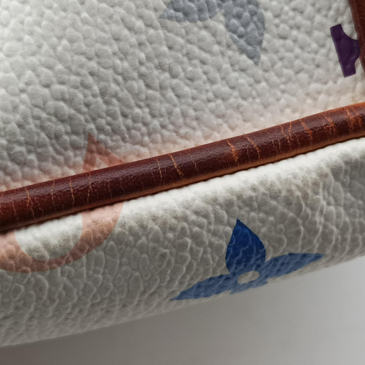 Pre-owned Louis Vuitton BEVERLY MM White Monogram Multicolor M40203 shoulderbag | stylenewstar