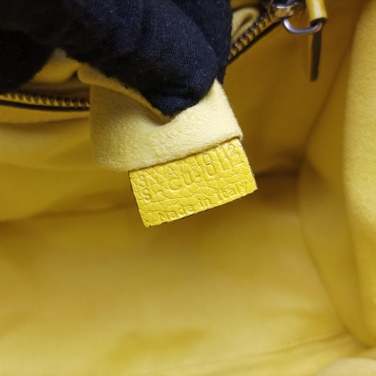 Pre-owned Celine Luggage Micro shopper Yellow Leather  handbag | stylenewstar