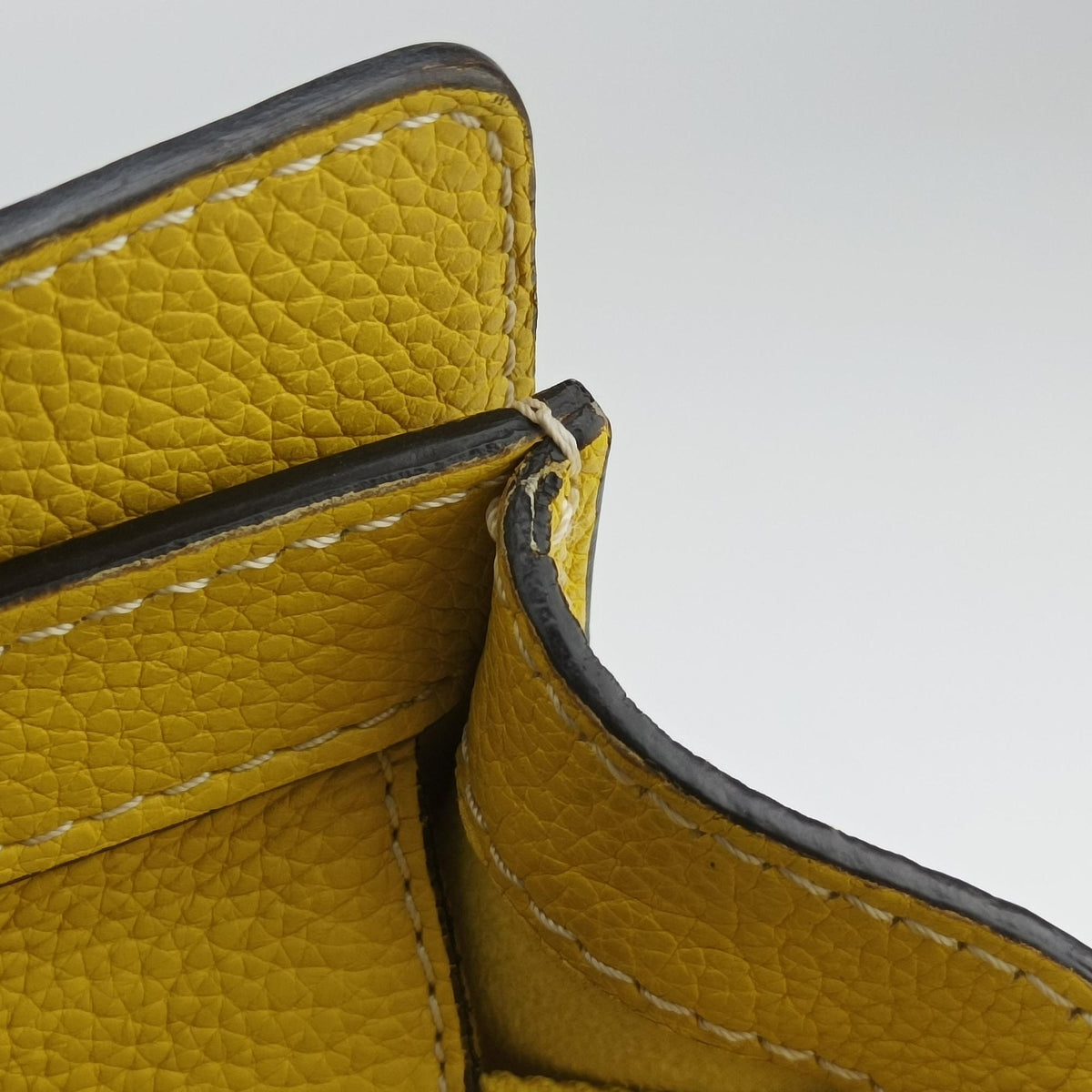 Pre-owned Celine Luggage Micro shopper Yellow Leather  handbag | stylenewstar
