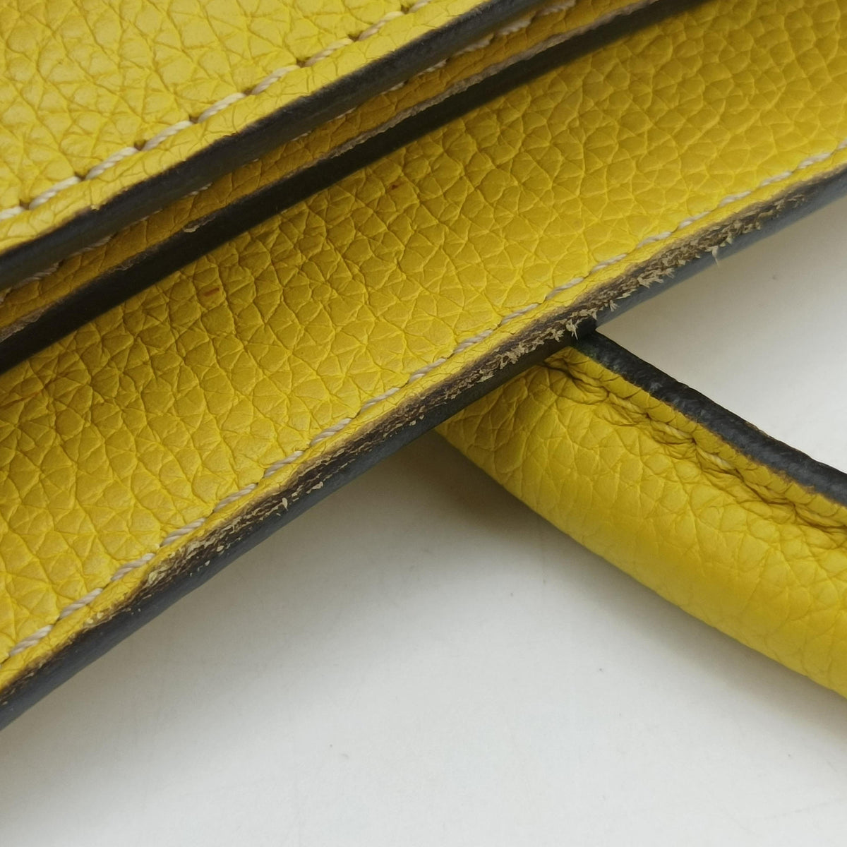 Pre-owned Celine Luggage Micro shopper Yellow Leather  handbag | stylenewstar
