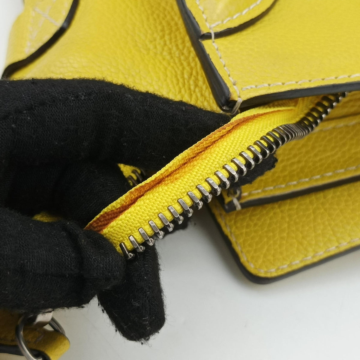 Pre-owned Celine Luggage Micro shopper Yellow Leather  handbag | stylenewstar