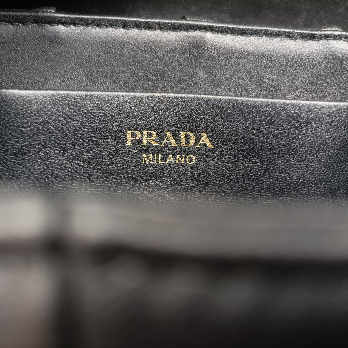 Pre-owned Prada Gaufre Sound Lock Black lambskin  shoulderbag | stylenewstar