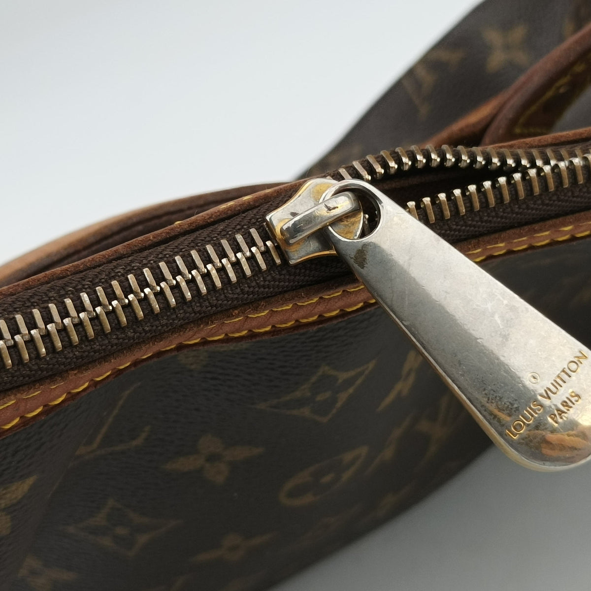 Pre-owned Louis Vuitton TULUM PM Brown Monogram Canvas M40076 shoulderbag | stylenewstar
