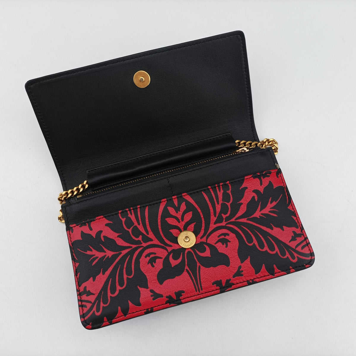 Pre-owned VERSACE Medusa Red×black Leather  shoulderbag | stylenewstar