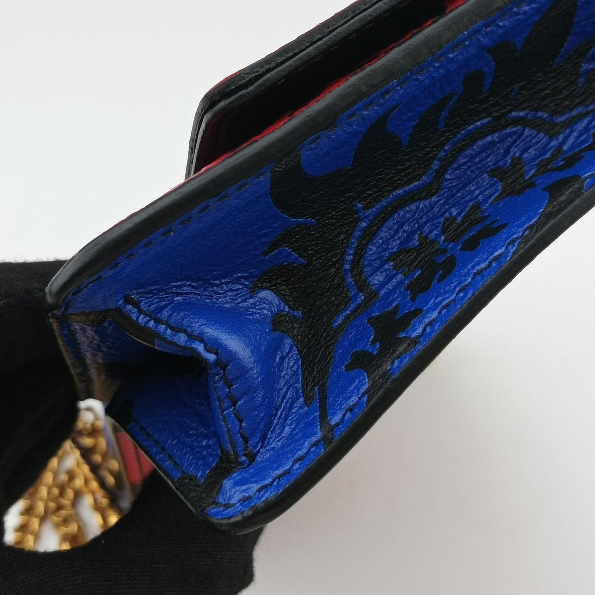 Pre-owned VERSACE Medusa Red×black Leather  shoulderbag | stylenewstar