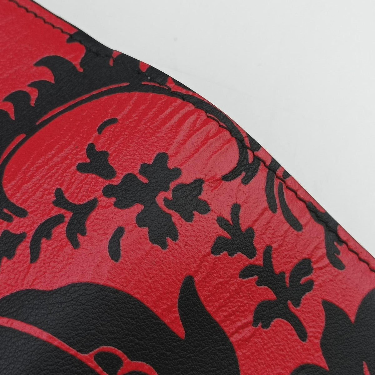 Pre-owned VERSACE Medusa Red×black Leather  shoulderbag | stylenewstar