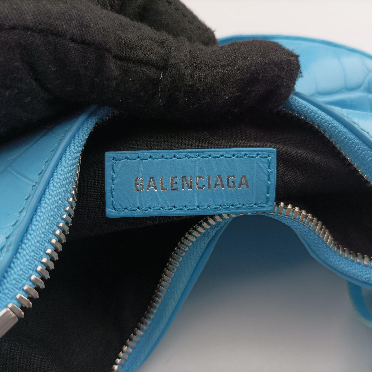 Pre-owned Balenciaga Le Cagole Blue Leather  shoulderbag | stylenewstar