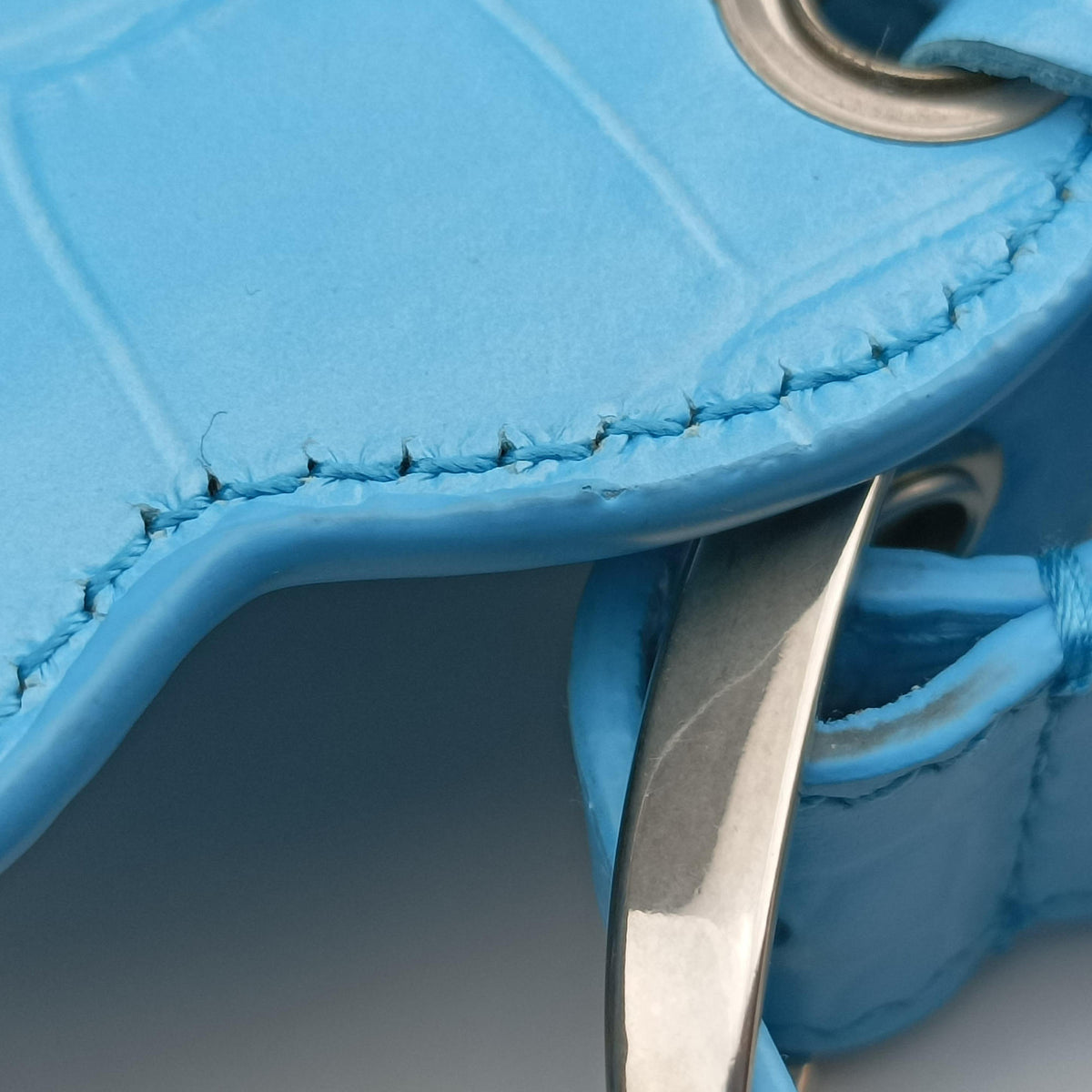 Pre-owned Balenciaga Le Cagole Blue Leather  shoulderbag | stylenewstar