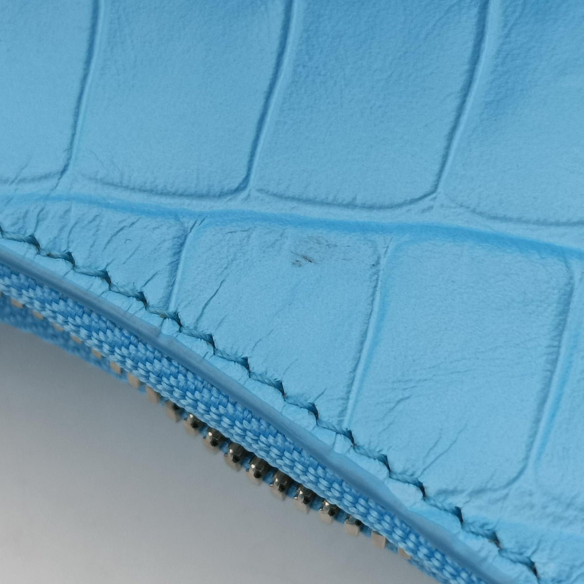 Pre-owned Balenciaga Le Cagole Blue Leather  shoulderbag | stylenewstar