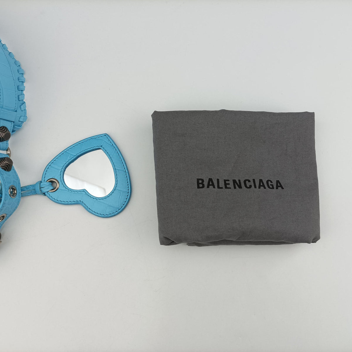 Pre-owned Balenciaga Le Cagole Blue Leather  shoulderbag | stylenewstar