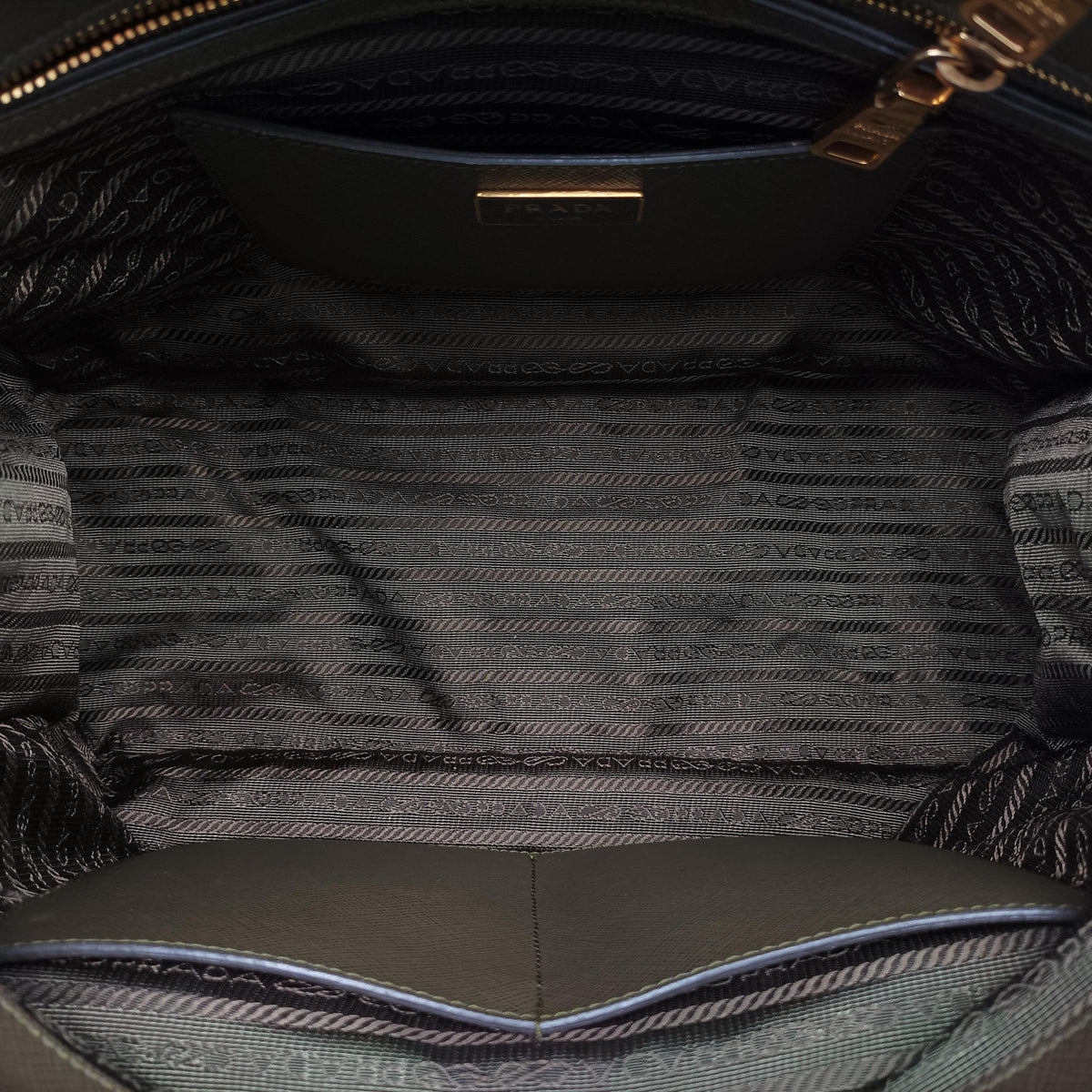 Pre-owned Prada Galleria Green SAFFIANO Leather B2274C handbag | stylenewstar