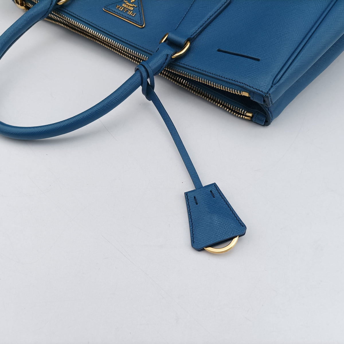 Pre-owned Prada Galleria Blue SAFFIANO Leather BN1786 shoulderbag | stylenewstar