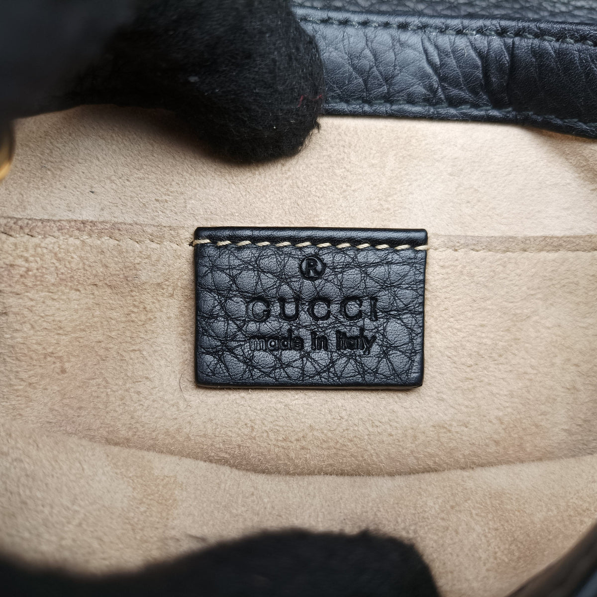Pre-owned Gucci 1973 Double G Black Leather 251821 shoulderbag | stylenewstar