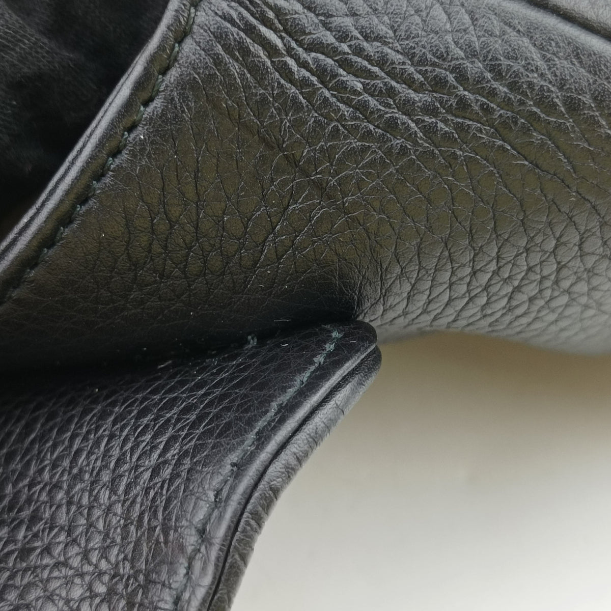 Pre-owned Gucci 1973 Double G Black Leather 251821 shoulderbag | stylenewstar