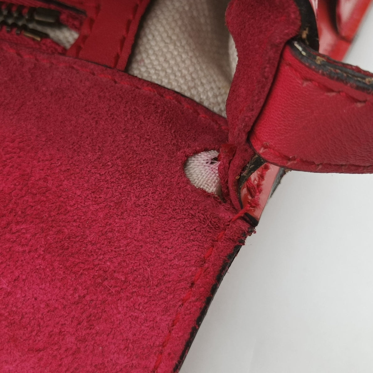 Pre-owned Gucci Bright Bit Red Patent Leather 317636 shoulderbag | stylenewstar