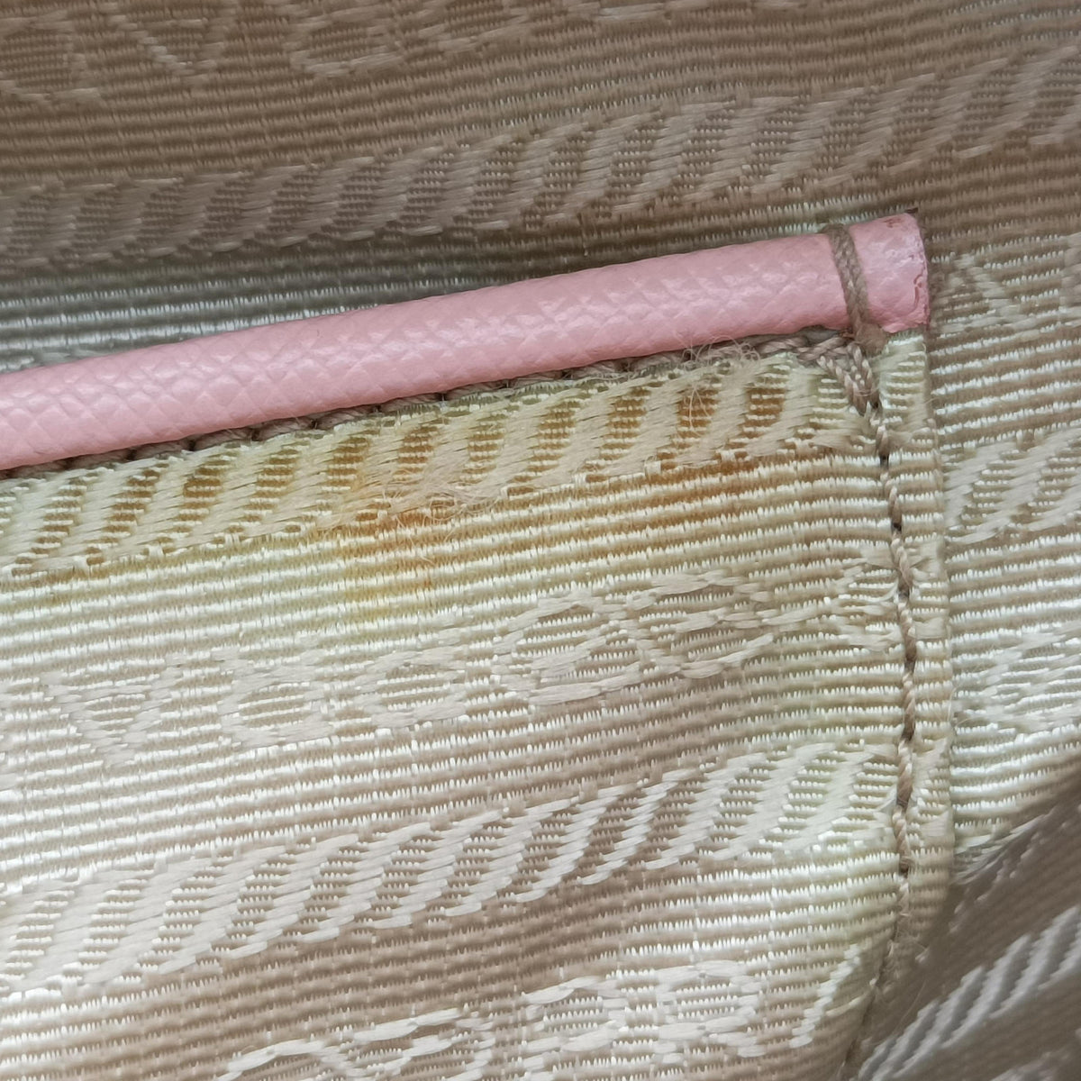 Pre-owned Prada Galleria Pink×White SAFFIANO Leather BN2438 shoulderbag | stylenewstar